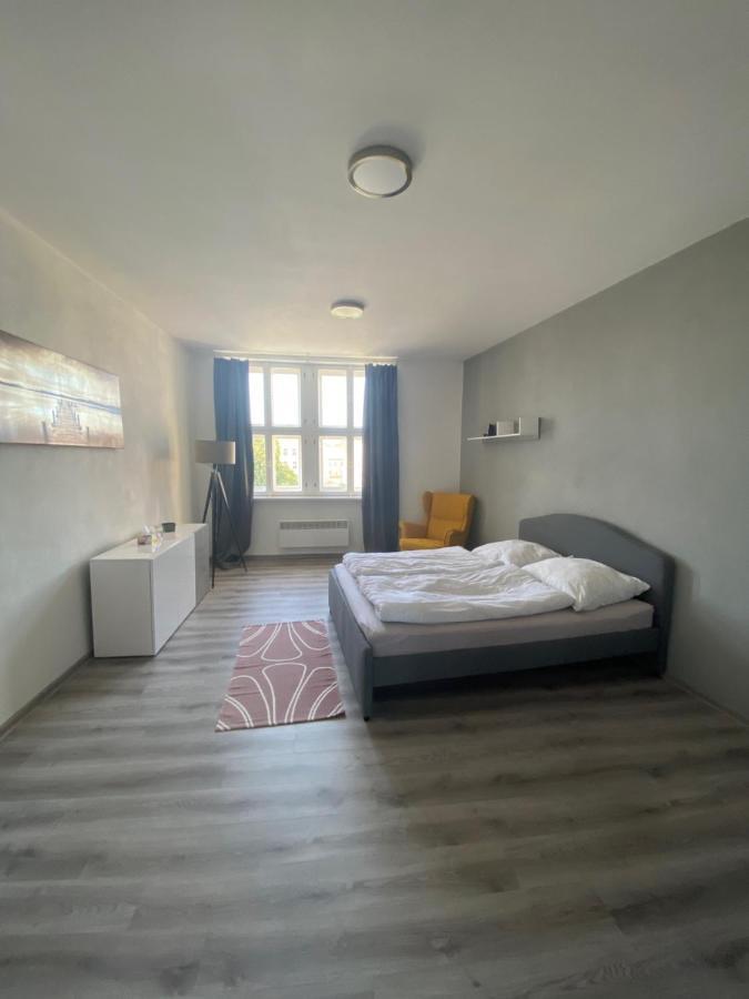 Apartman Na Namesti Sobeslav ภายนอก รูปภาพ